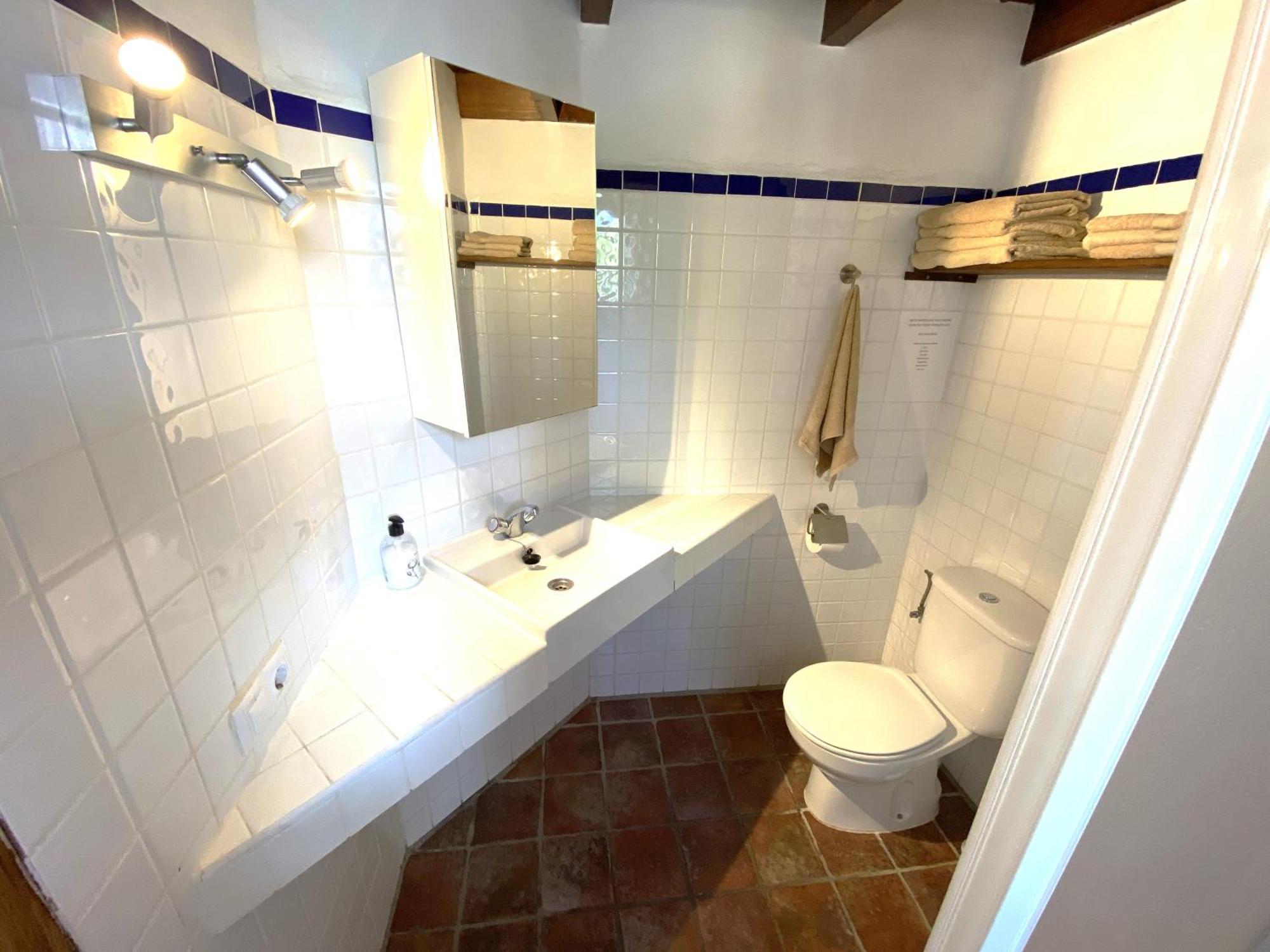 Castle Tower Apartment In Rural Holiday Park 'Bernard' Tolox Extérieur photo