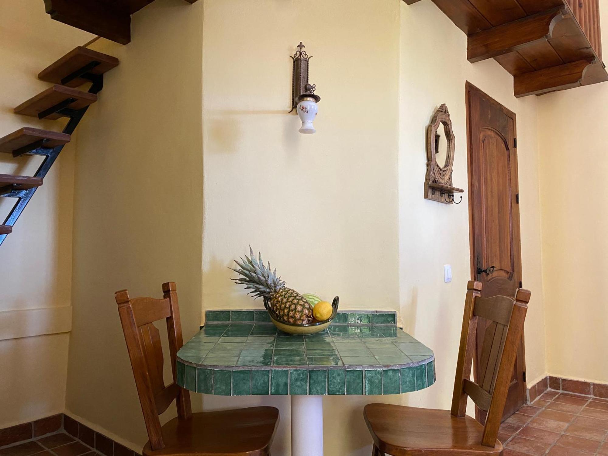 Castle Tower Apartment In Rural Holiday Park 'Bernard' Tolox Extérieur photo