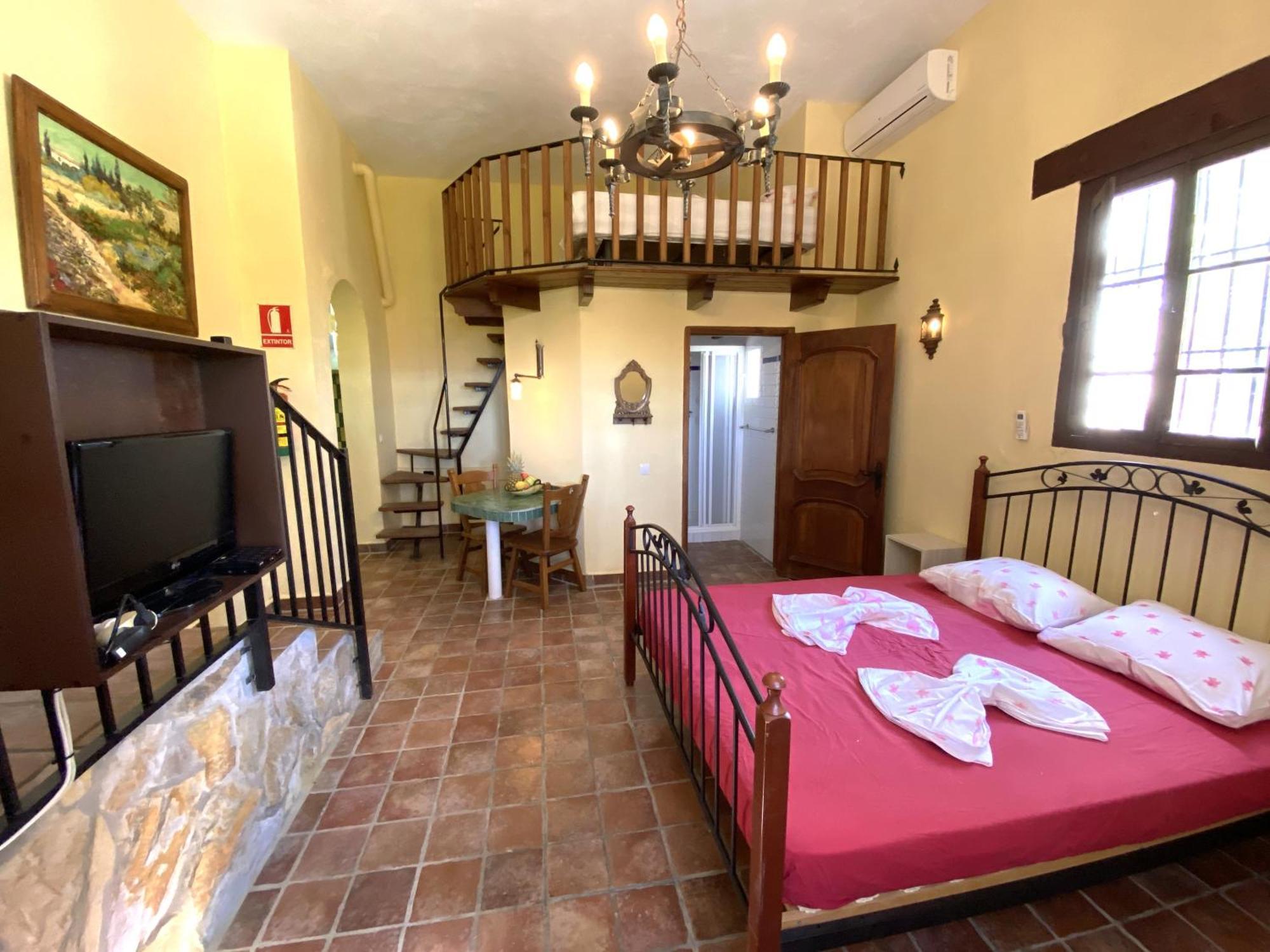 Castle Tower Apartment In Rural Holiday Park 'Bernard' Tolox Extérieur photo
