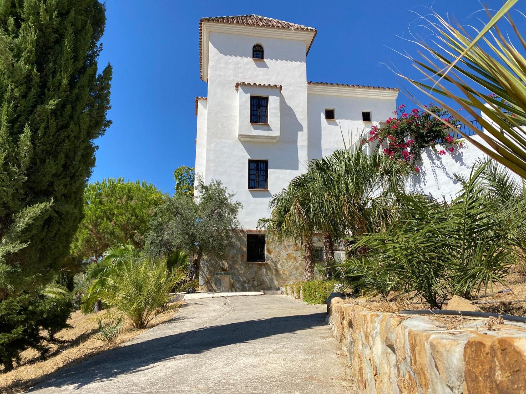 Castle Tower Apartment In Rural Holiday Park 'Bernard' Tolox Extérieur photo